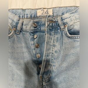 Free people jeans 
24